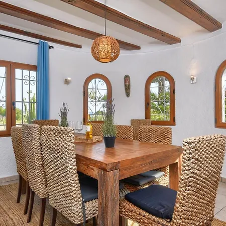 Luna By Aguilarent *